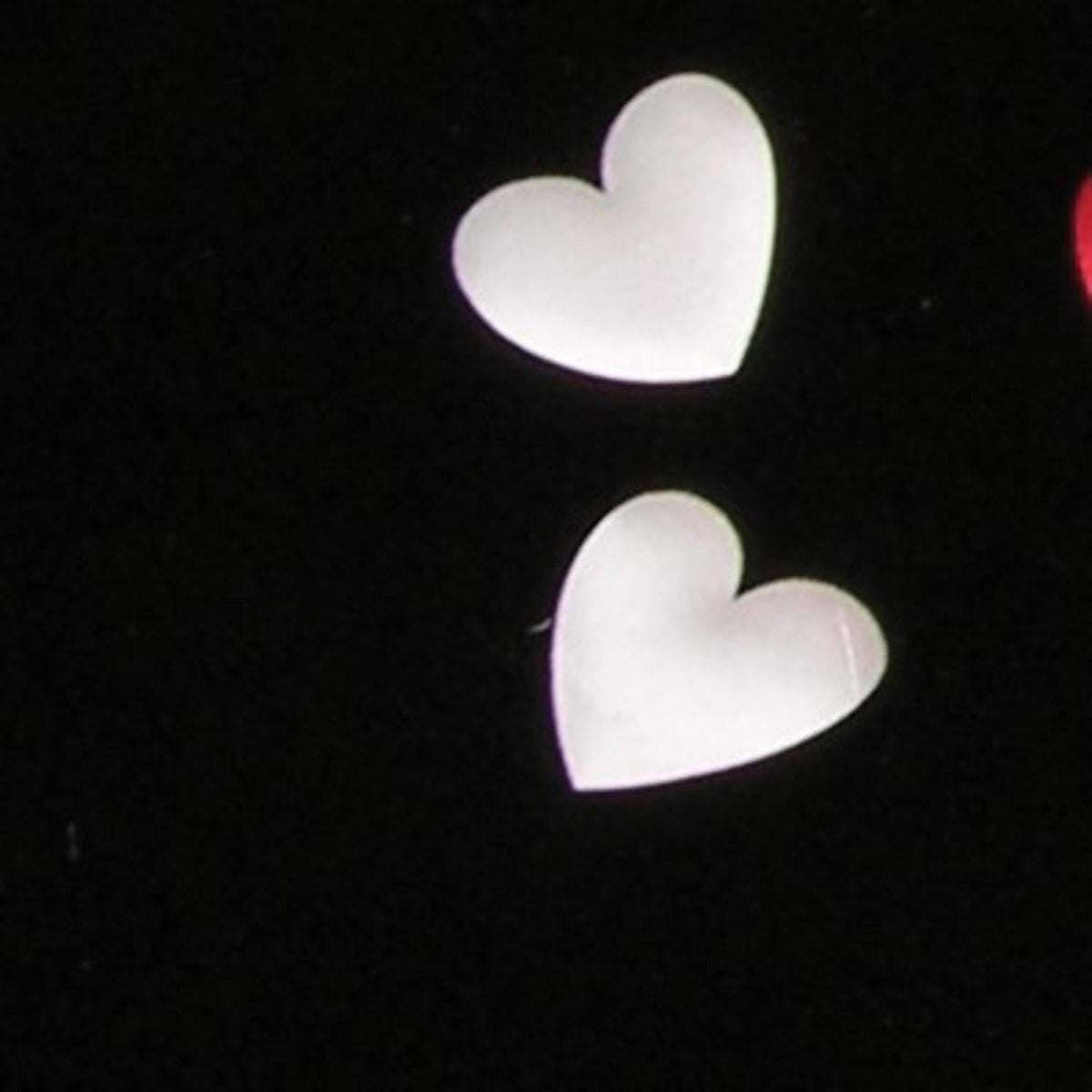 200 White Satin Hearts U332
