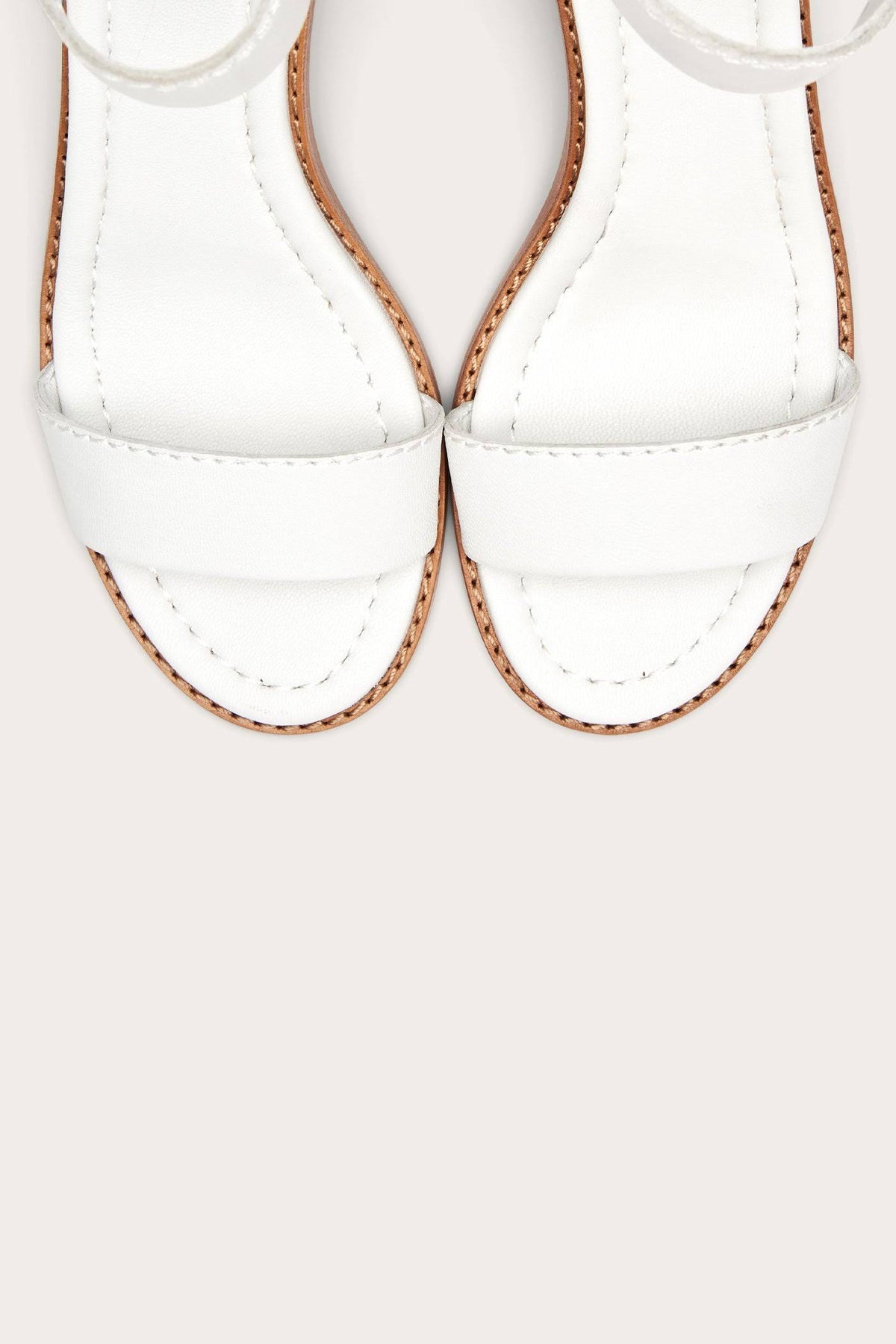 White Back Zip Boots P70436
