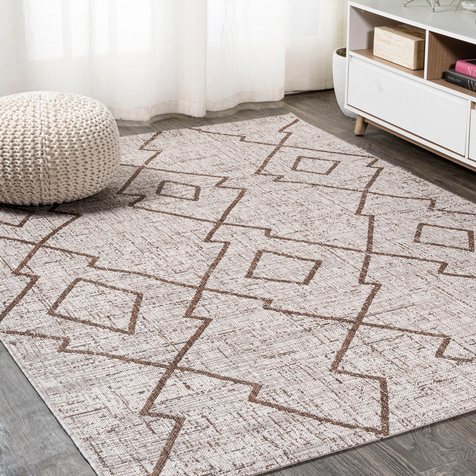 Beige/Brown 5 ft. x 8 ft. Indoor/Outdoor Area Rug O2903
