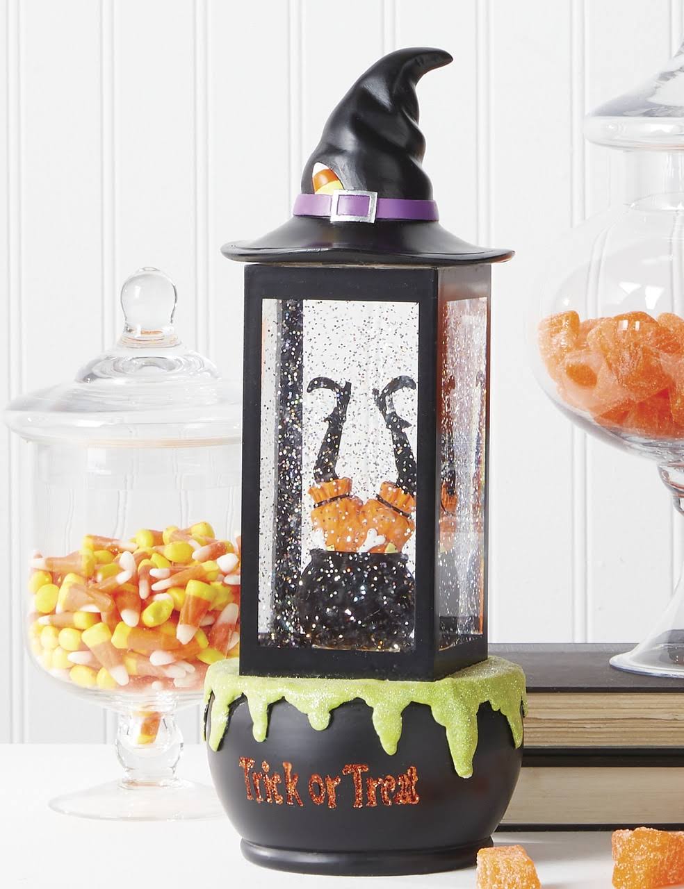 Cauldron Water Lantern I648166