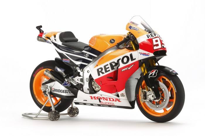 1-12 Plastic Motorcycle Model Kit E726
