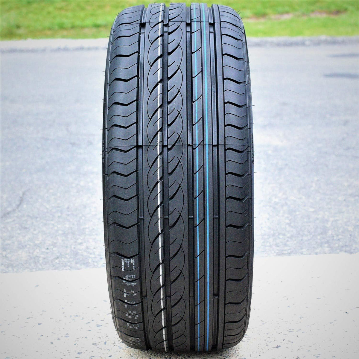 255/35R18 All-Season High Performance Radial Tire Y856