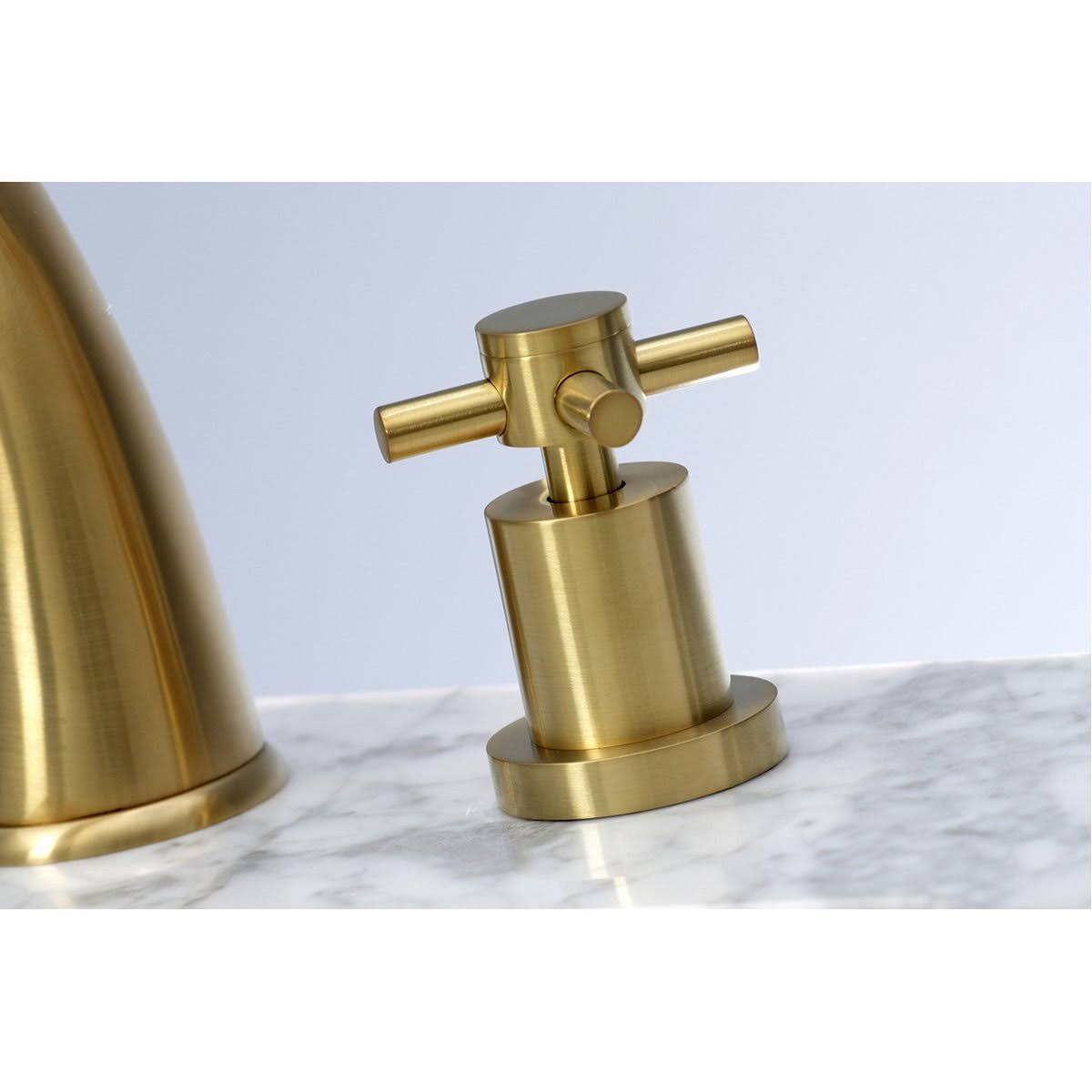 Polished Chrome Widespread Lavatory Faucet with Brass Pop-Up Z640425