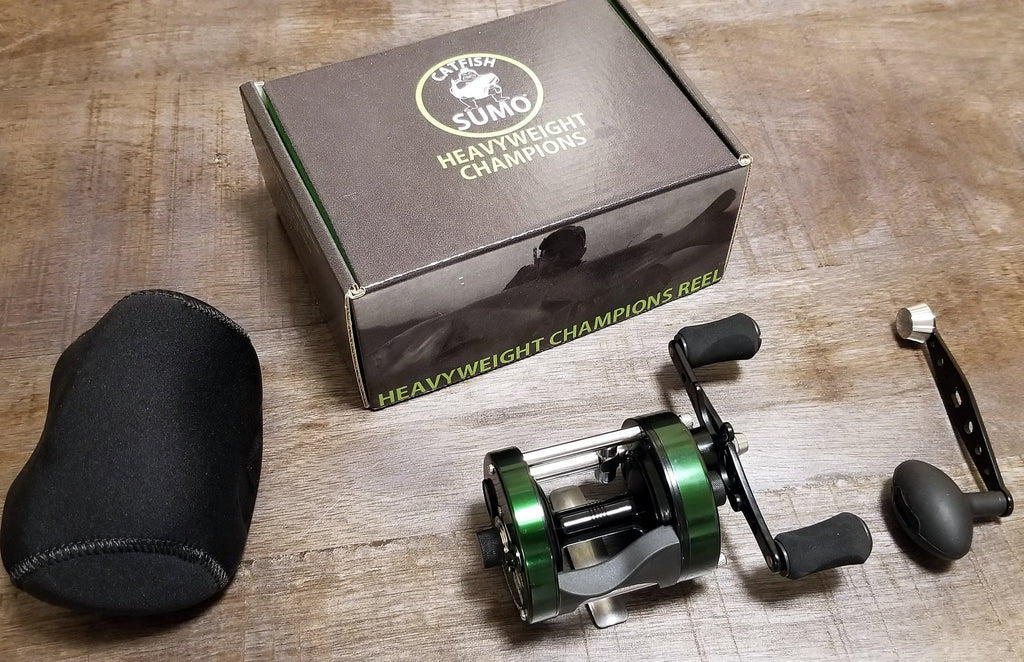 Catfishing Reel with Right Side Retrieve B8939