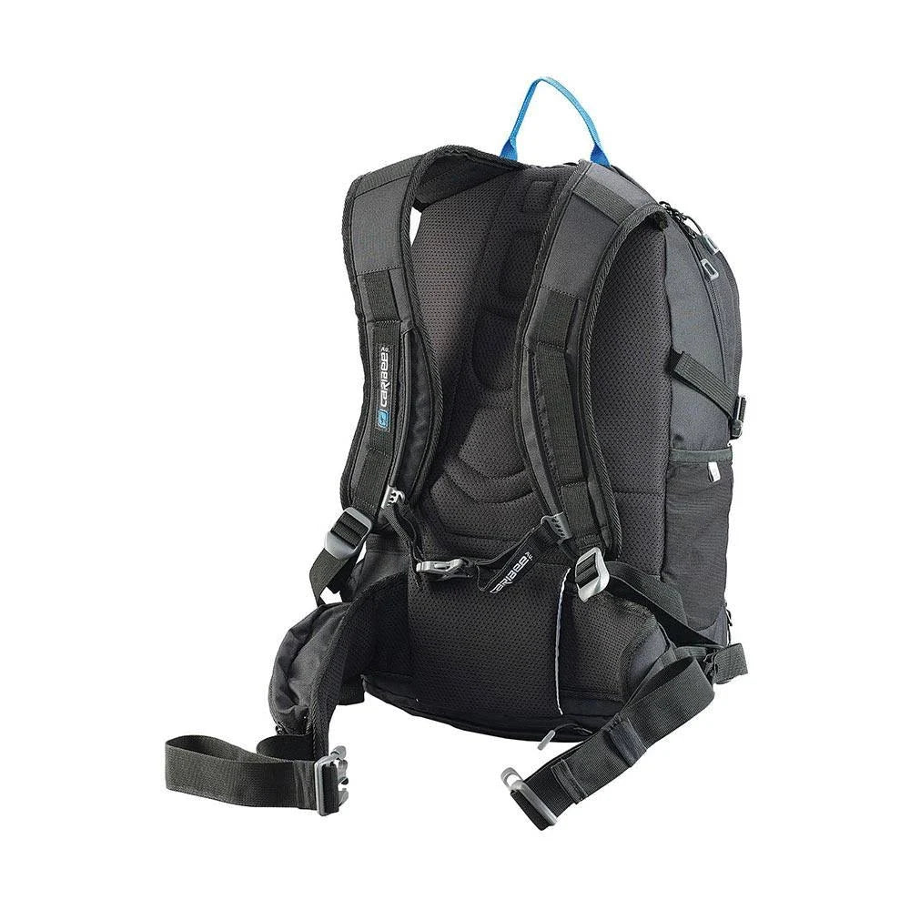 32 Liter Trek Backpack Black T926