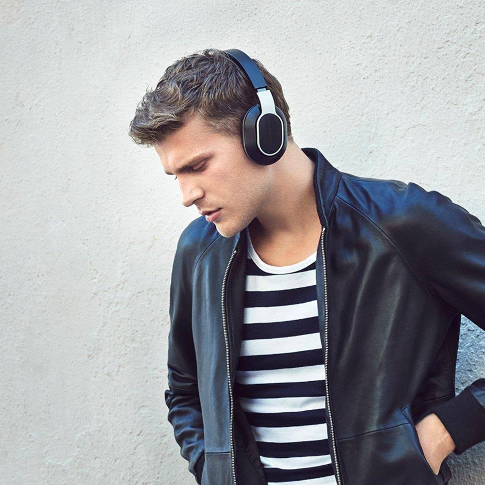 Black Wireless Touch Interface Headphones with Microphone F9942